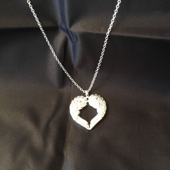 Angel Wings Necklace - Picture 2 of 2
